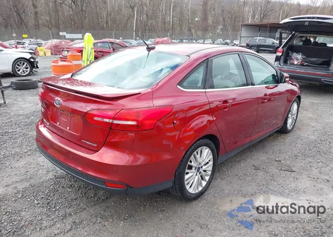 2017 Ford Focus Titanium из США, поврежденный, VIN 1FADP3J24HL267737